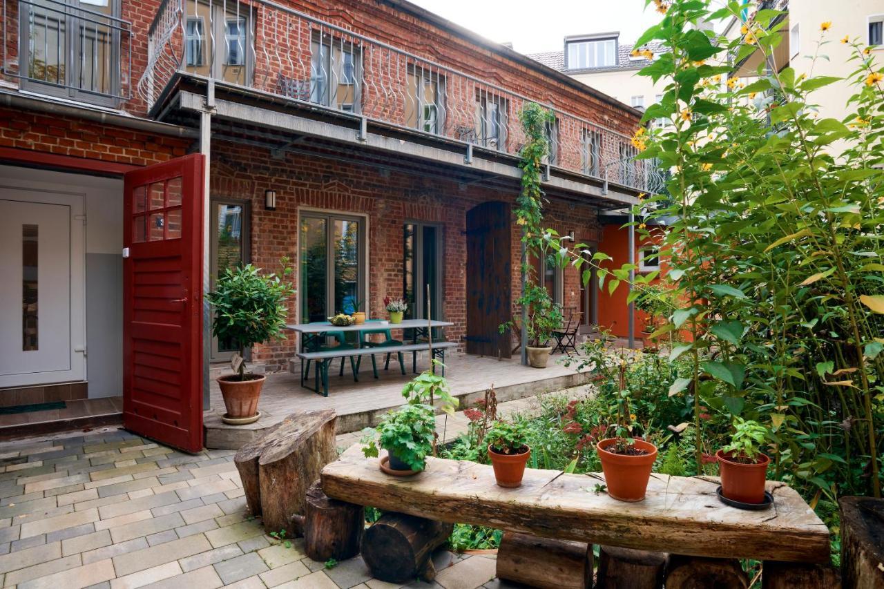 Beautiful And Cozy Remise For Up To 6 Guests Apartment Berlin Bagian luar foto