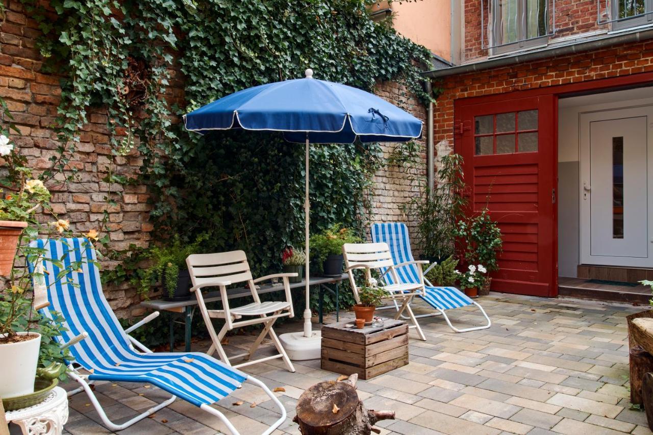 Beautiful And Cozy Remise For Up To 6 Guests Apartment Berlin Bagian luar foto